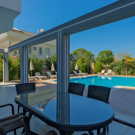 Orka Crystal Vila *